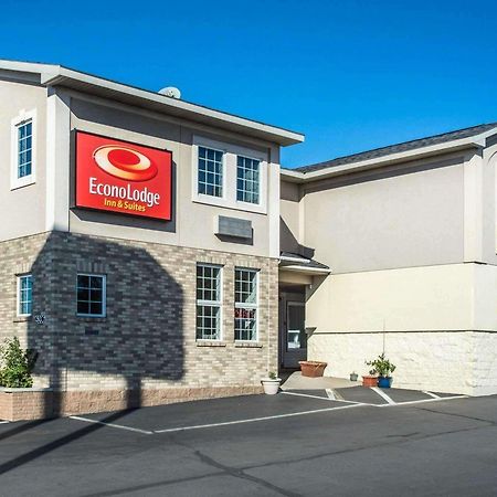 Econo Lodge & Suites Airport North Syracuse Exterior foto